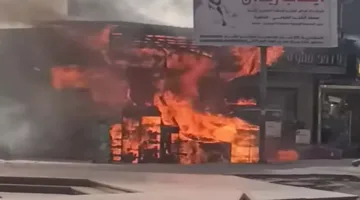 إخماد حريق ضخم في متجر قرب محطة دمنهور (فيديو وصور)