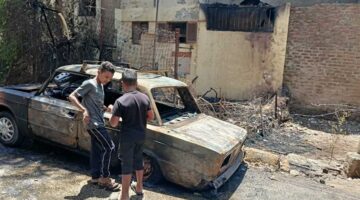 إخماد حريق في سيارة امتد إلى منزل في مدينة الأقصر