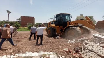 إزالة 7 تعديات وجمع 350 طن من النفايات في محافظة الأقصر خلال اليوم الرابع من العيد