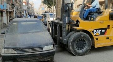 إزالة المركبات والدراجات النارية المتروكة والمهملة من الشوارع