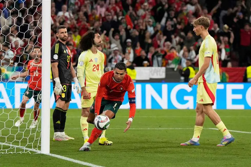 إسبانيا تحقق انتصاراً ساحقاً على البرتغال.. بيانات مثيرة في نهائي دوري الأمم الأوروبية إسبانيا تحقق انتصاراً ساحقاً على البرتغال.. بيانات مثيرة في نهائي دوري الأمم الأوروبية
