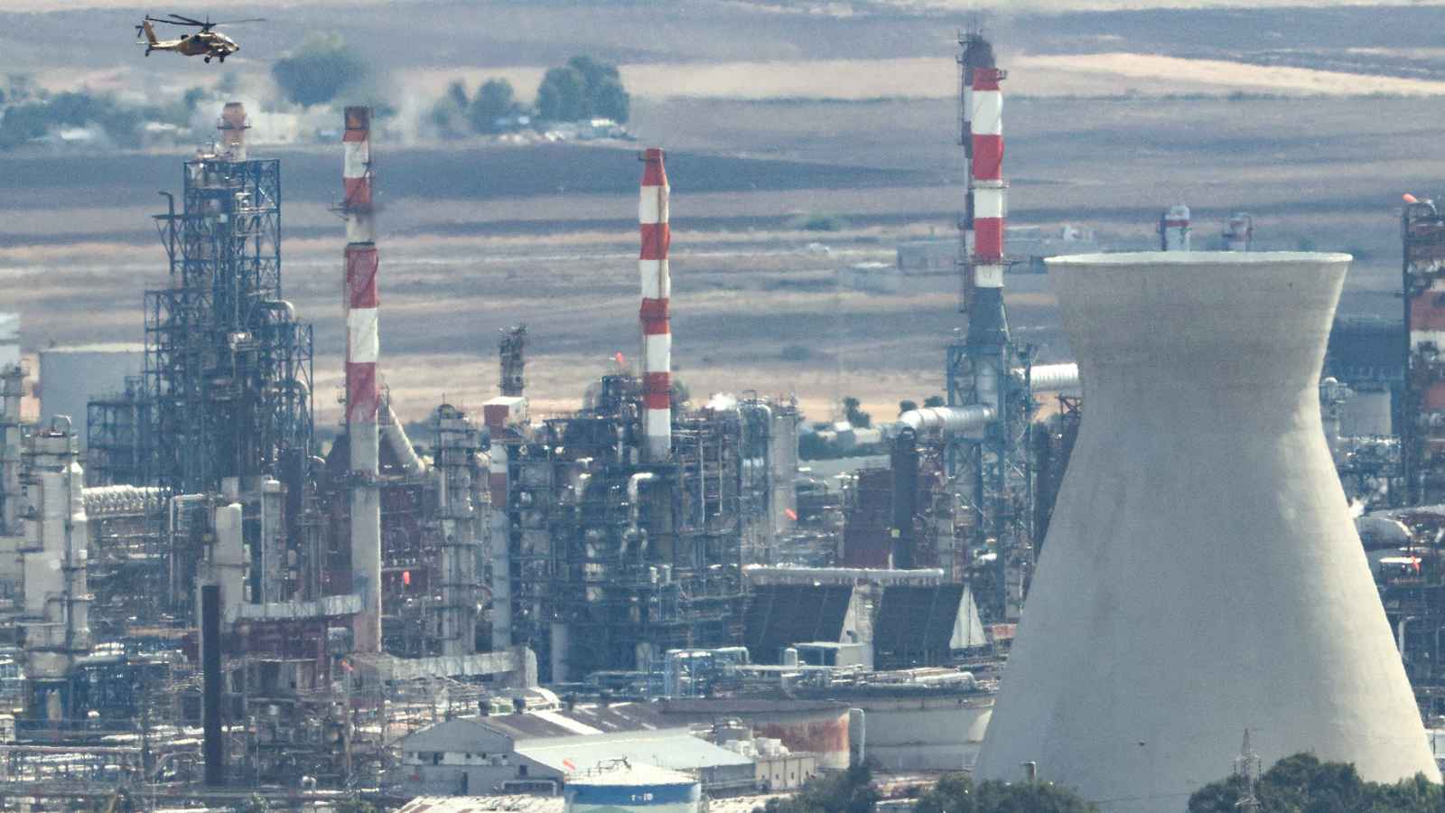 إسرائيل تؤكد عدم توقعها نقصاً في وقود مصفاة حيفا بعد القصف الإيراني إسرائيل تؤكد عدم توقعها نقصاً في وقود مصفاة حيفا بعد القصف الإيراني