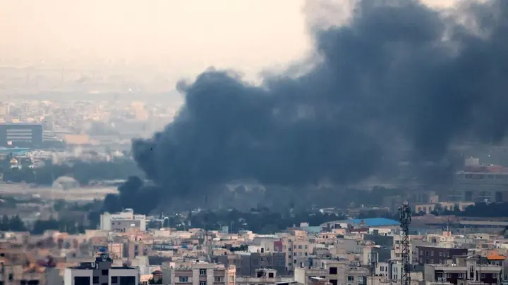 إسرائيل تبلغ عن قصف أكثر من 1100 موقع في إيران منذ يوم الجمعة إسرائيل تبلغ عن قصف أكثر من 1100 موقع في إيران منذ يوم الجمعة
