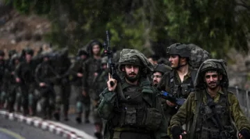 إسرائيل تخفض عدد قواتها في غزة وتعيد تنظيمها داخل البلاد