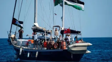 إسرائيل تزيل من على متن السفينة «مادلين» آخر ثلاثة نشطاء إلى الأردن.