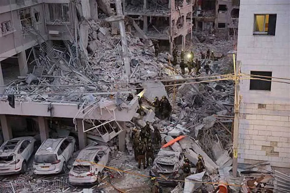 إسرائيل تهاجم إيران وتؤدي إلى مقتل 14 عالماً نووياً (تفاصيل) إسرائيل تهاجم إيران وتؤدي إلى مقتل 14 عالماً نووياً (تفاصيل)
