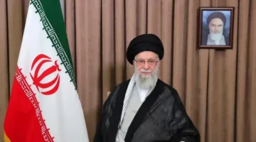 إسرائيل: «لا يمكن القبول ببقاء خامنئي» بعد تعرضها لهجوم صاروخي مكثف