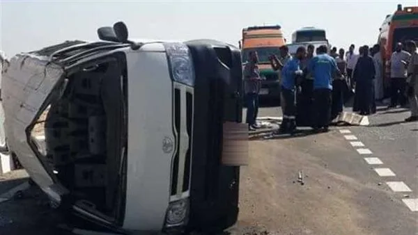 إصابة 12 فردًا نتيجة انقلاب ميكروباص على طريق الأكسدة في المنوفية