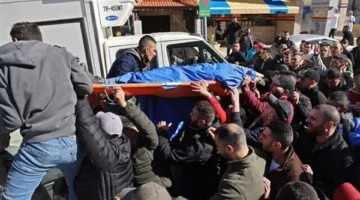 إصابة آخرين واستشهاد 11 فلسطينيًا، من بينهم أطفال، في غارة إسرائيلية على غزة.