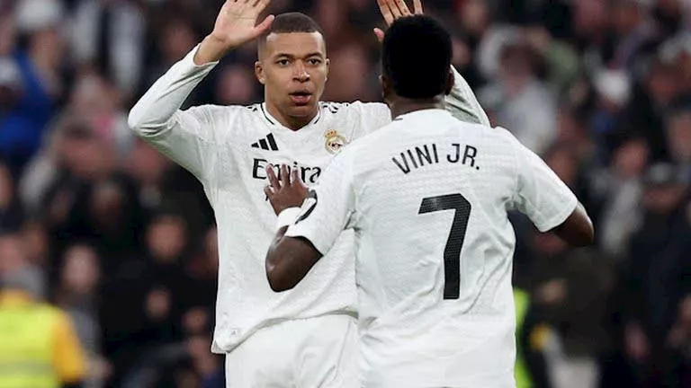 إصابة مؤلمة للفريق.. لاعب ريال مدريد يتوجه إلى المستشفى إصابة مؤلمة للفريق.. لاعب ريال مدريد يتوجه إلى المستشفى