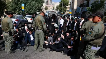 إصدار 54 ألف أمر تجنيد للحريديم.. ونتنياهو يسعى لمنع حل الكنيست اليوم