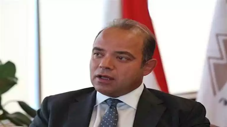 إصدار الضوابط والمعايير المهنية لتسجيل وممارسة نشاط الوساطة في التأمين