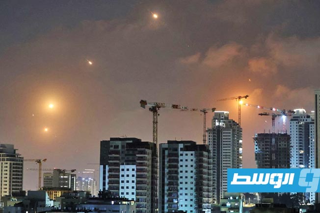 إطلاق صفارات الإنذار في تل أبيب بعد رصد الجيش الإسرائيلي لصواريخ إيرانية إطلاق صفارات الإنذار في تل أبيب بعد رصد الجيش الإسرائيلي لصواريخ إيرانية
