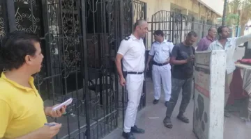إغلاق 10 متاجر وتطهير المنطقة المحيطة بسكة الحديد ورفع 500 حالة تعدٍ في أسوان