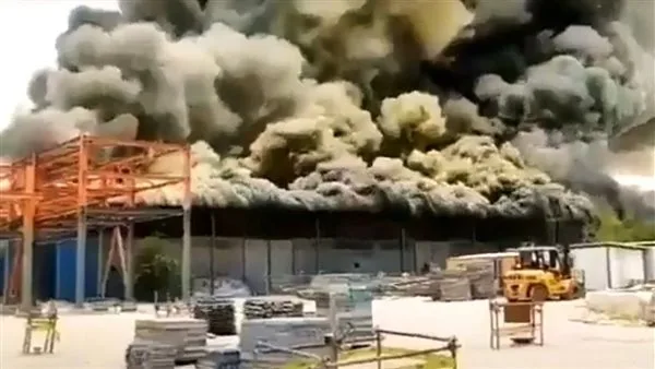 إغلاق الطريق السريع بين طهران وقم بعد استهدافه بقذيفة من إسرائيل