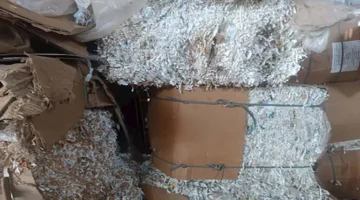 إغلاق مصنع يقوم بإعادة تدوير سجائر معطوبة من علامات تجارية معروفة في كفر الشيخ