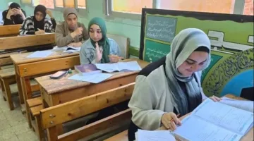 إقالة رئيس لجنة “أولاد الأكابر” في سوهاج بسبب تسرب نتائج الامتحان