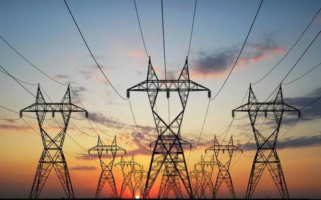 إلغاء خفض أسعار الكهرباء للأنشطة الصناعية بدءًا من يوليو إلغاء خفض أسعار الكهرباء للأنشطة الصناعية بدءًا من يوليو