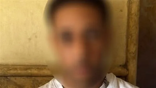 إلقاء القبض على سائق تصرف بتهور بسيارته في المقطم بعد انتشار فيديو على منصات التواصل الاجتماعي.