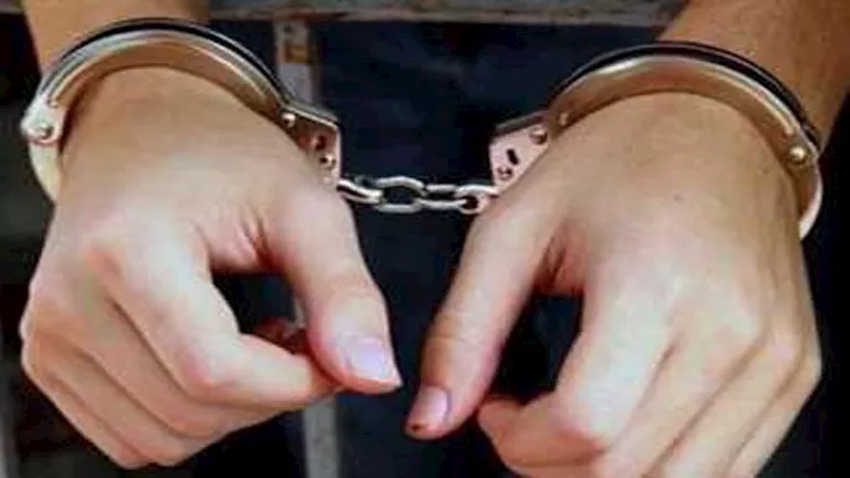 إلقاء القبض على شاب في قطار بقنا وبحوزته 2500 رصاصة نارية إلقاء القبض على شاب في قطار بقنا وبحوزته 2500 رصاصة نارية