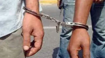 إلقاء القبض على طالبين للاحتياج على المواطنين بزعم بيع امتحانات