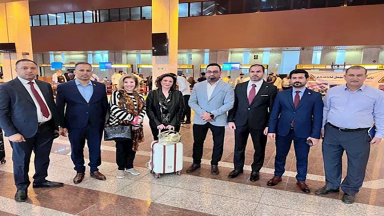 إلهام شاهين تعبر عن رأيها جديدًا بعد وصولها إلى مصر قادمة من العراق (صور)