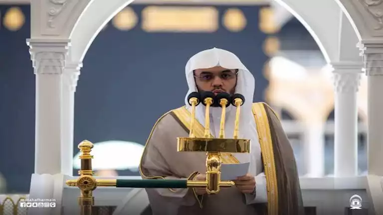 إمام المسجد الحرام يوضح علامات القبول ونوعي حماية الله لعباده