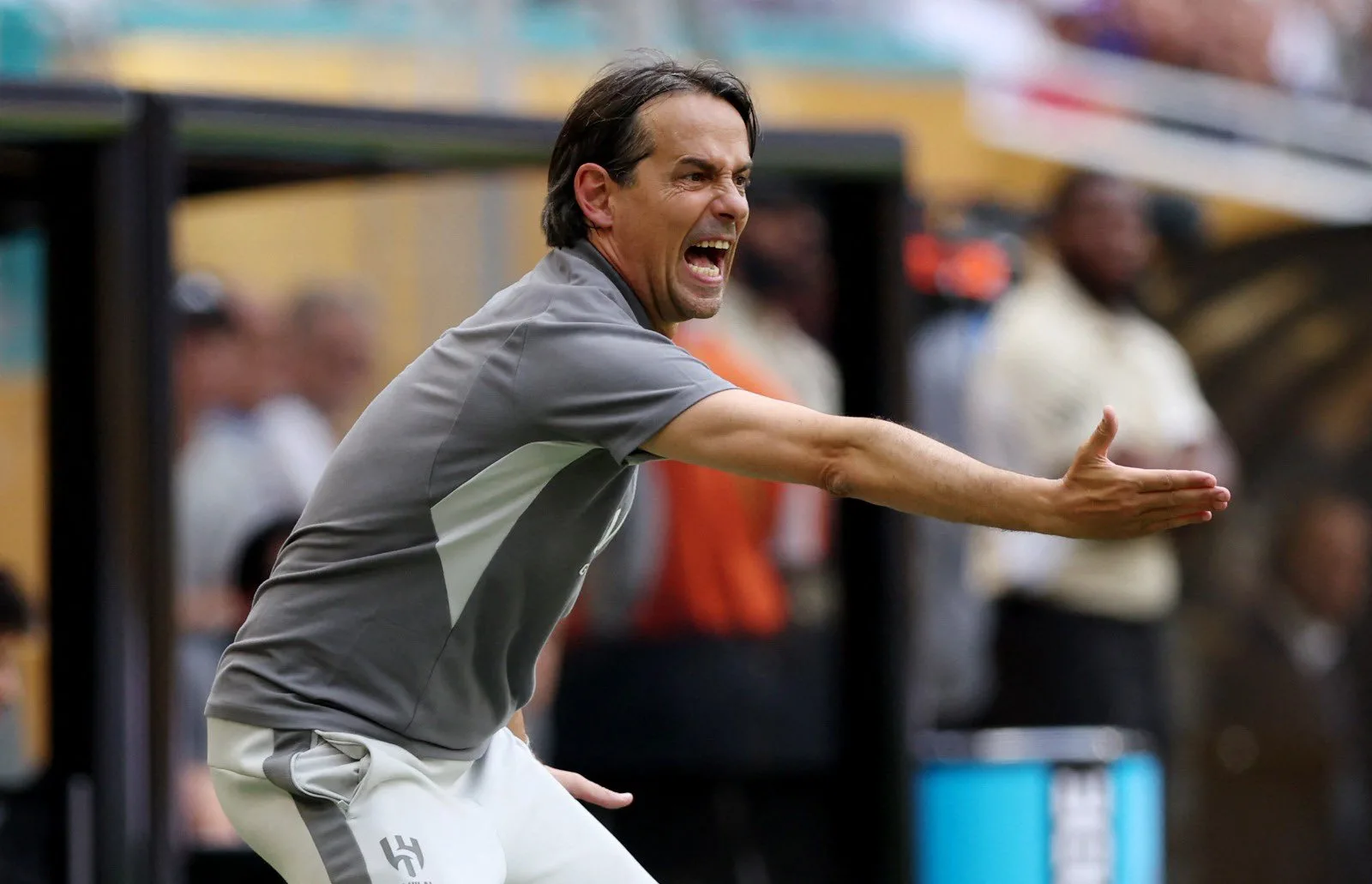 إنزاجي يعلن عن أفضل ثلاثة لاعبين في مباراة ريال مدريد إنزاجي يعلن عن أفضل ثلاثة لاعبين في مباراة ريال مدريد