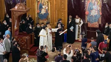 إيبارشية برج العرب تحتفي بتجليس الأنبا مينا كأحد أساقفتها بحضور رسمي واحتفالي.