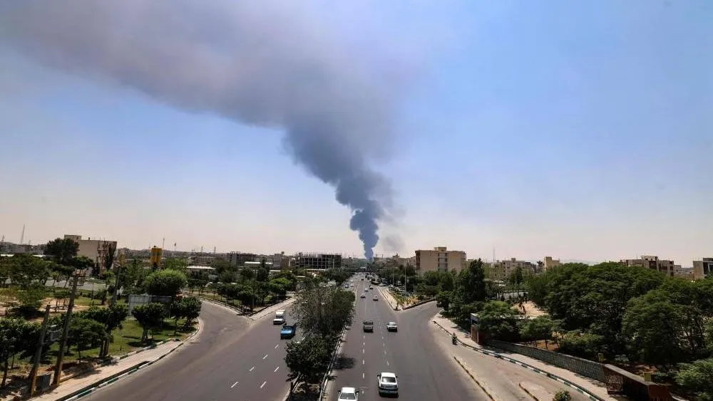 إيران تتهم إسرائيل بتنفيذ اعتداء على منشأة نووية في أصفهان إيران تتهم إسرائيل بتنفيذ اعتداء على منشأة نووية في أصفهان