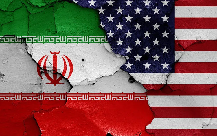 إيران تحذر واشنطن وتستعد لحرب طويلة: “لن نسمح لأمريكا بالاختباء وراء إسرائيل” إيران تحذر واشنطن وتستعد لحرب طويلة: “لن نسمح لأمريكا بالاختباء وراء إسرائيل”