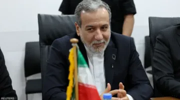 إيران ترفض التفاوض مع واشنطن ما لم تتوقف الضربات الإسرائيلية.