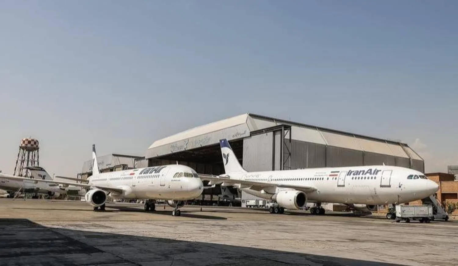 إيران تستأنف نشاطاتها في مجالها الجوي الشرقي إيران تستأنف نشاطاتها في مجالها الجوي الشرقي