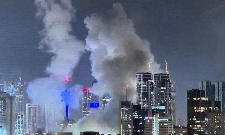 إيران تطلق حوالي 100 صاروخ نحو إسرائيل إيران تطلق حوالي 100 صاروخ نحو إسرائيل