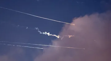 إيران تطلق مجموعة جديدة من الصواريخ تجاه إسرائيل