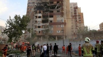 إيران تكشف عن استراتيجية “العشرة البدلاء” لضمان استمرار القيادة في حالة حدوث اغتيالات.