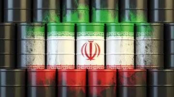 إيران تواصل شحن النفط وتنقل احتياطياتها العائمة بالقرب من الصين