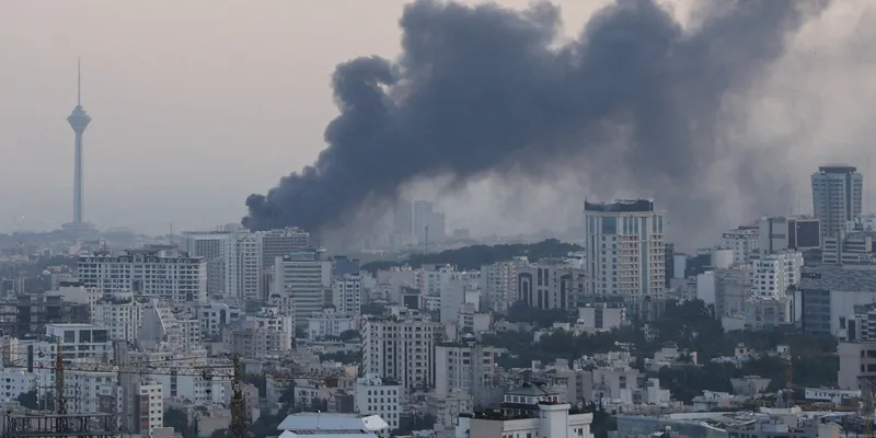 إيران تُعلن عن تضرر 5 مستشفيات بشكل كبير نتيجة الهجمات الإسرائيلية إيران تُعلن عن تضرر 5 مستشفيات بشكل كبير نتيجة الهجمات الإسرائيلية