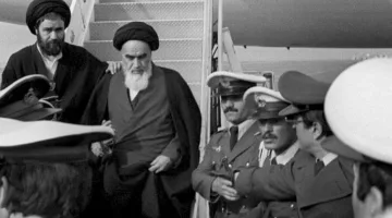 إيران والدروس الاستراتيجية: تطور الثورة والتحديات المقبلة