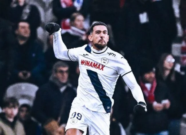 إيقاف أحمد حسن كوكا لأربع مباريات في الدوري الفرنسي بسبب حجب شعار المثليين إيقاف أحمد حسن كوكا لأربع مباريات في الدوري الفرنسي بسبب حجب شعار المثليين
