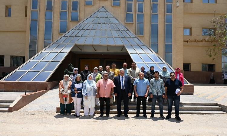 اجتماع سفراء جائزة التميز الداخلي بجامعة الفيوم لعام 2025 اجتماع سفراء جائزة التميز الداخلي بجامعة الفيوم لعام 2025