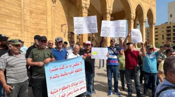 احتجاج للمؤهلين المتقاعدين في وسط بيروت للمطالبة بحقوقهم المتعلقة بالمحروقات (صور وفيديو)