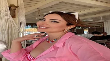 “احتفال نسرين طافش بعيد الأضحى أمام البحر بإطلالة جريئة” (صور)