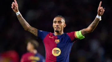 اختيار رافينيا، مهاجم برشلونة البرازيلي، كأفضل لاعب في الدوري الإسباني