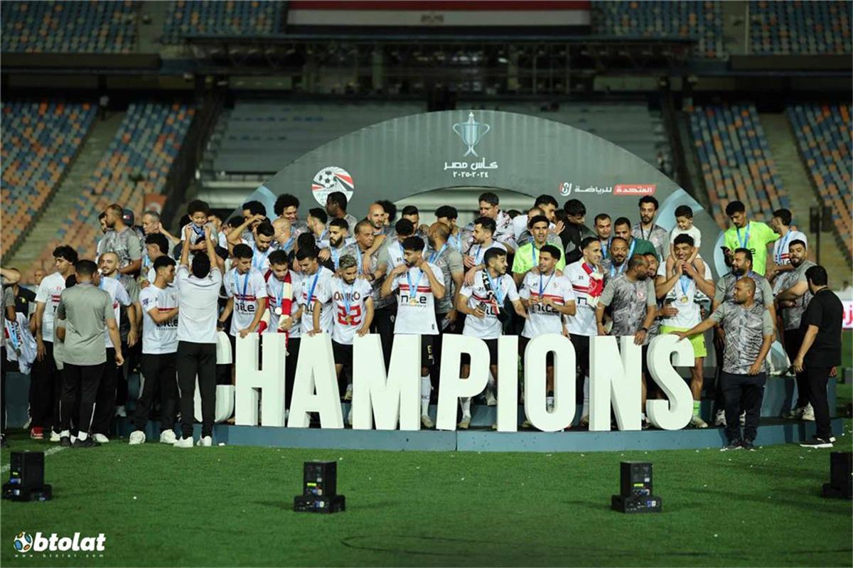 ارتداء قميص الأهلي.. الزمالك يوشك على إبرام 3 تعاقدات جديدة ارتداء قميص الأهلي.. الزمالك يوشك على إبرام 3 تعاقدات جديدة