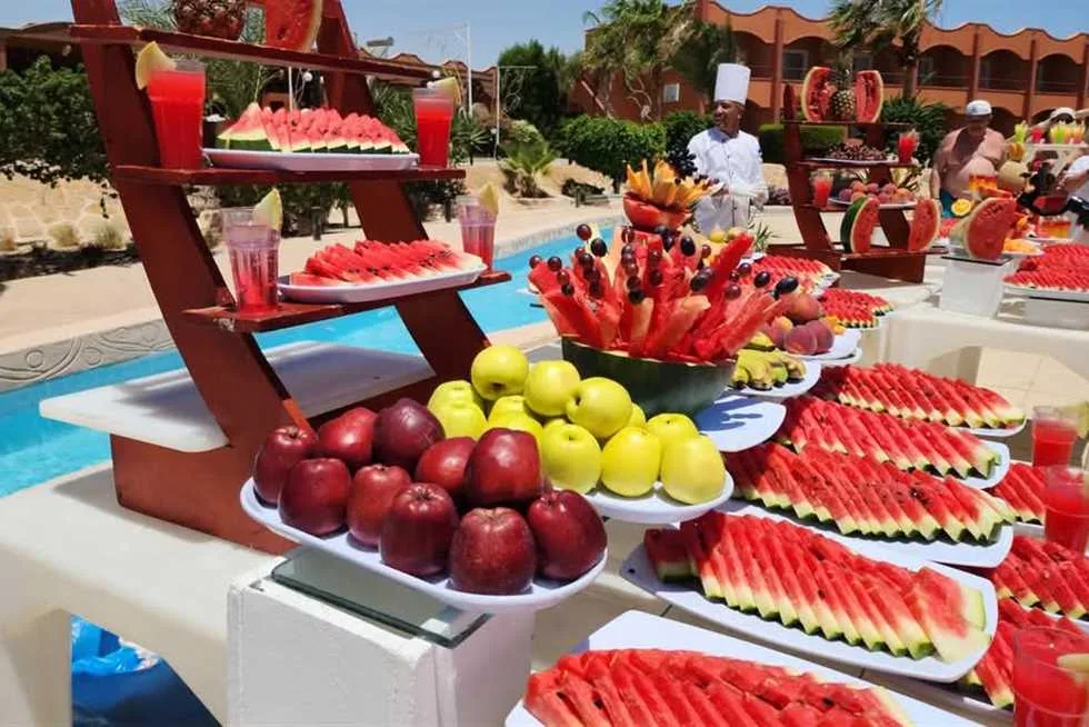 ارتفاع أسعار المشمش والأفوكادو في أسواق مطروح اليوم