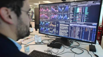 ارتفاع أسهم الدفاع والطاقة وانخفاض قطاعي الطيران والسياحة نتيجة الهجوم على إيران