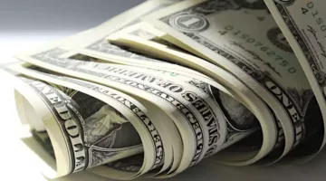 ارتفاع ثم انخفاض.. ما سبب التحركات المفاجئة للدولار خلال تعاملات اليوم؟