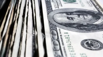 ارتفاع طفيف في مؤشر الدولار وسط استمرار المحادثات التجارية بين الولايات المتحدة والصين