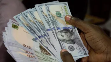 ارتفاع كبير في أسعار الدولار بالبنوك ليصل إلى 50.87 جنيه للبيع.